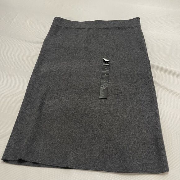 Banana Republic Dresses & Skirts - BANANA REPUBLIC Lurex Midi Sweater Skirt Women's Size Medium Gunmetal Grey
